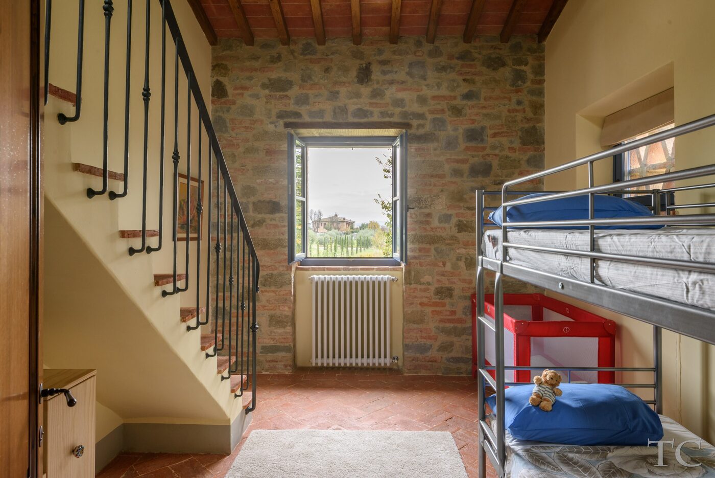 Bunkbed room — mezzanine staircase