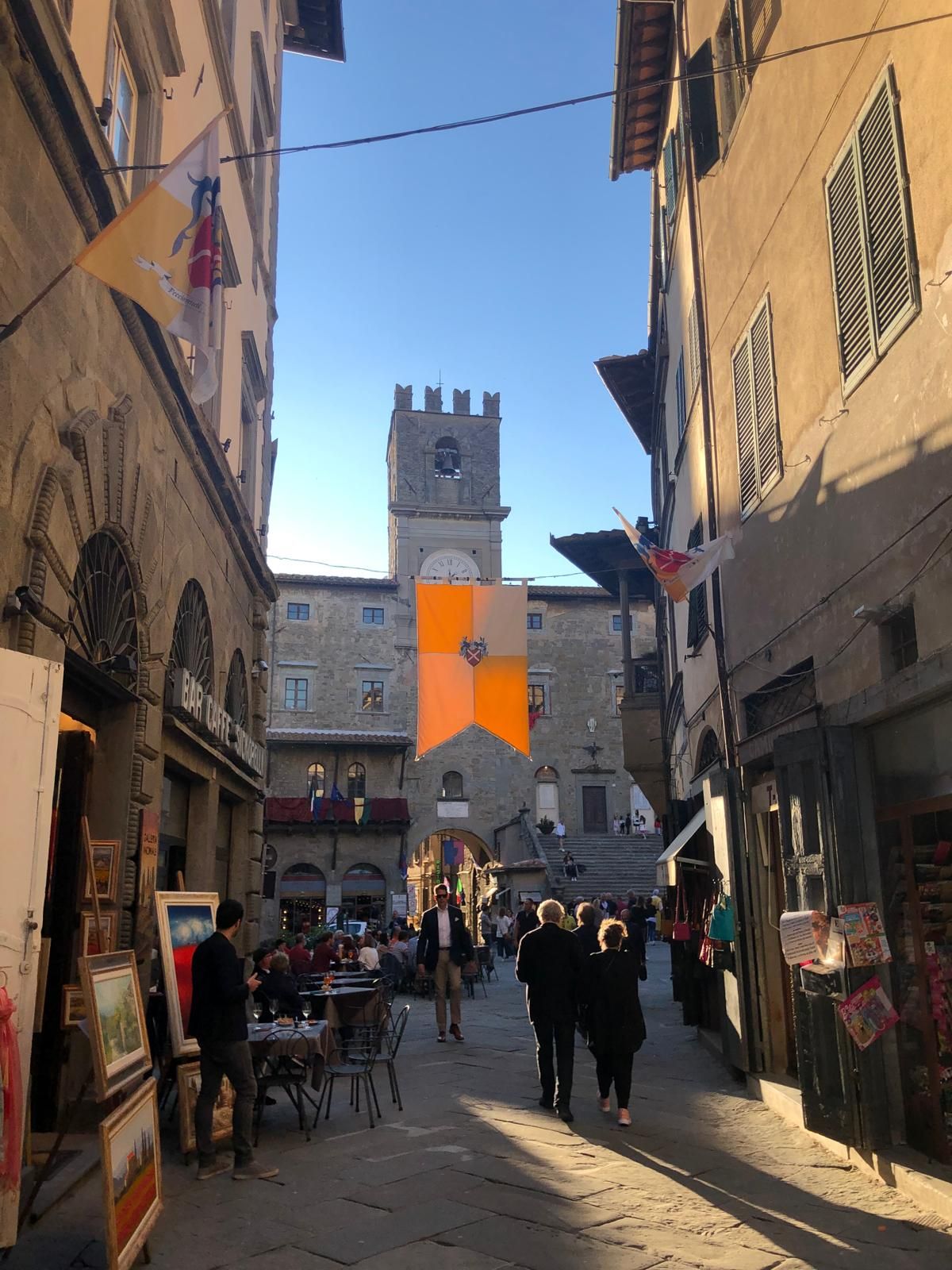 Art and Aperitivo in Cortona